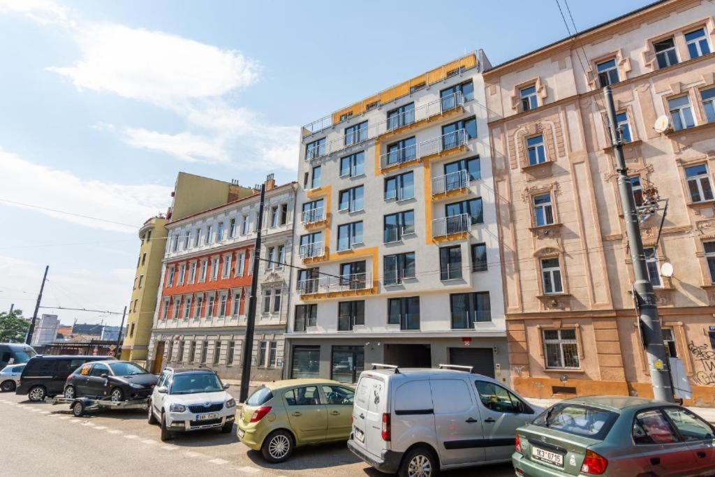 Brand New Studio Apartment #24 In Elite Residence With Free Secure Parking In The Center Praha Bagian luar foto
