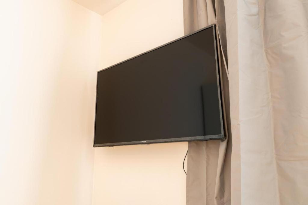 Brand New Studio Apartment #24 In Elite Residence With Free Secure Parking In The Center Praha Bagian luar foto