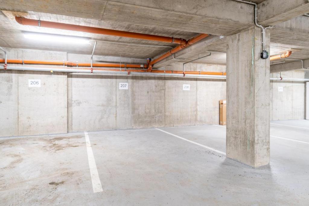 Brand New Studio Apartment #24 In Elite Residence With Free Secure Parking In The Center Praha Bagian luar foto