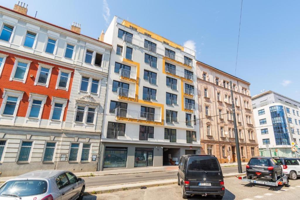 Brand New Studio Apartment #24 In Elite Residence With Free Secure Parking In The Center Praha Bagian luar foto