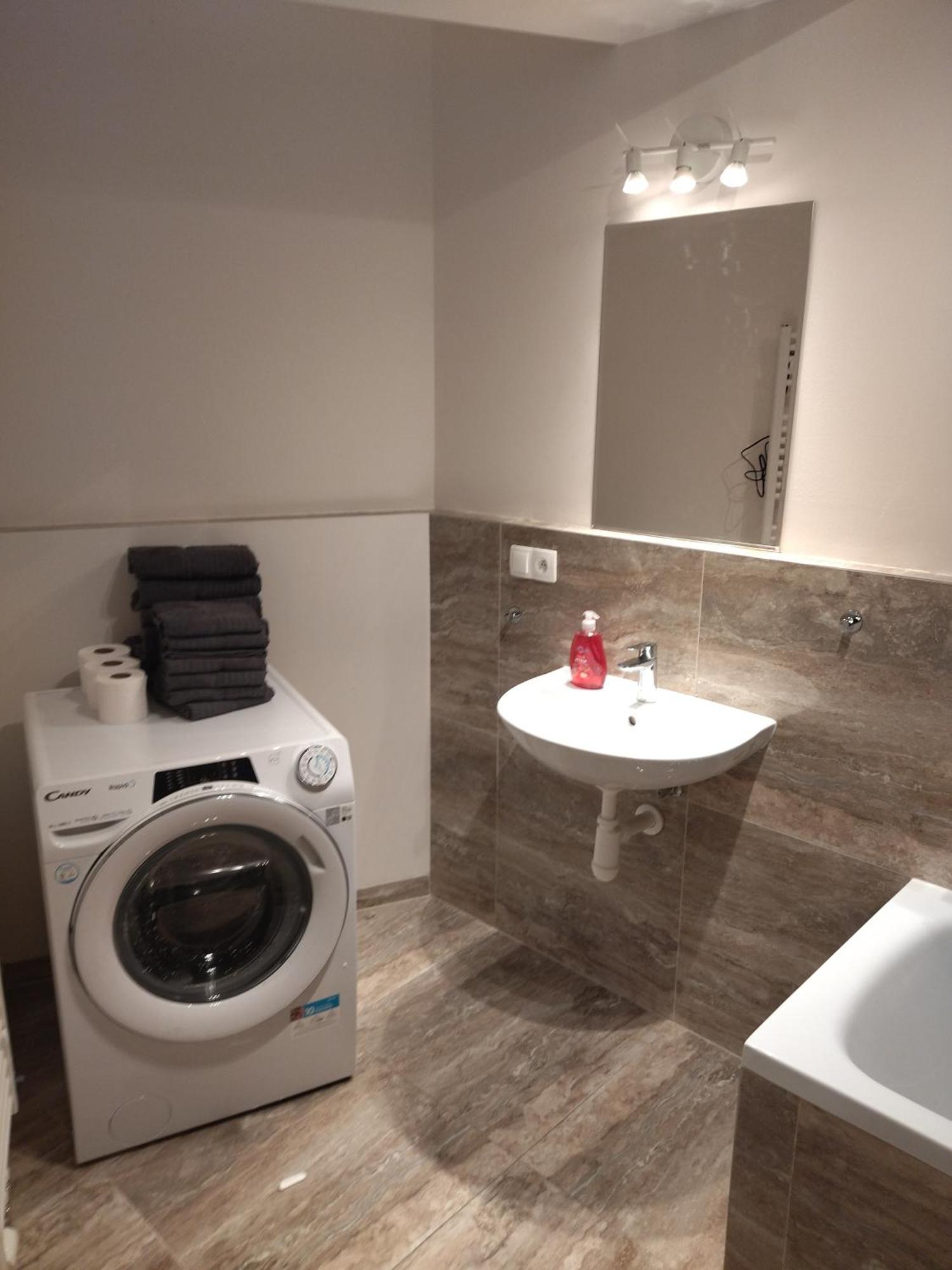 Brand New Studio Apartment #24 In Elite Residence With Free Secure Parking In The Center Praha Bagian luar foto
